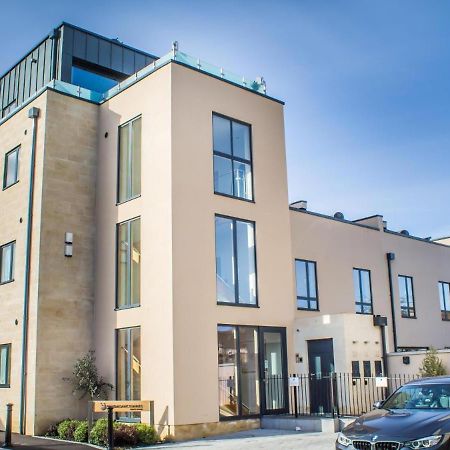 Stylish And Central Two Bedroom & Two Bathroom Apartment With Free Parking Eksteriør billede